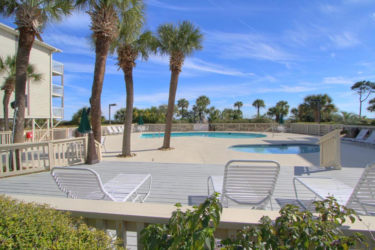 Popular attractions Area Nearby Property